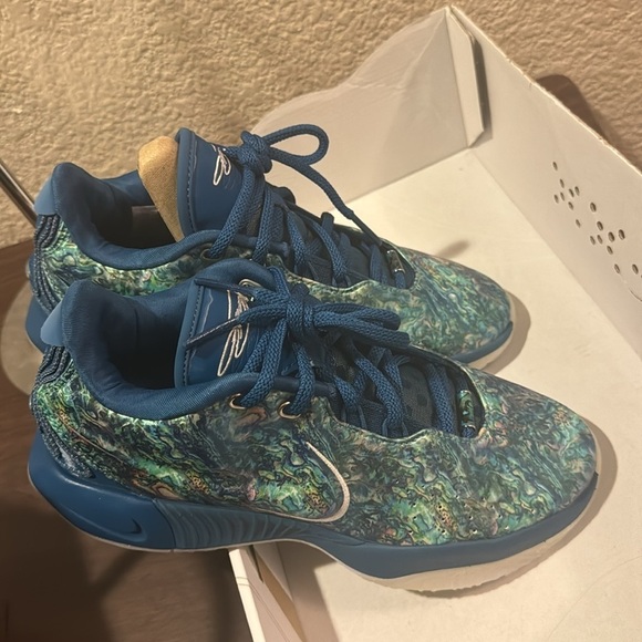 Lebron XXI Industrial Blue - Picture 2 of 4